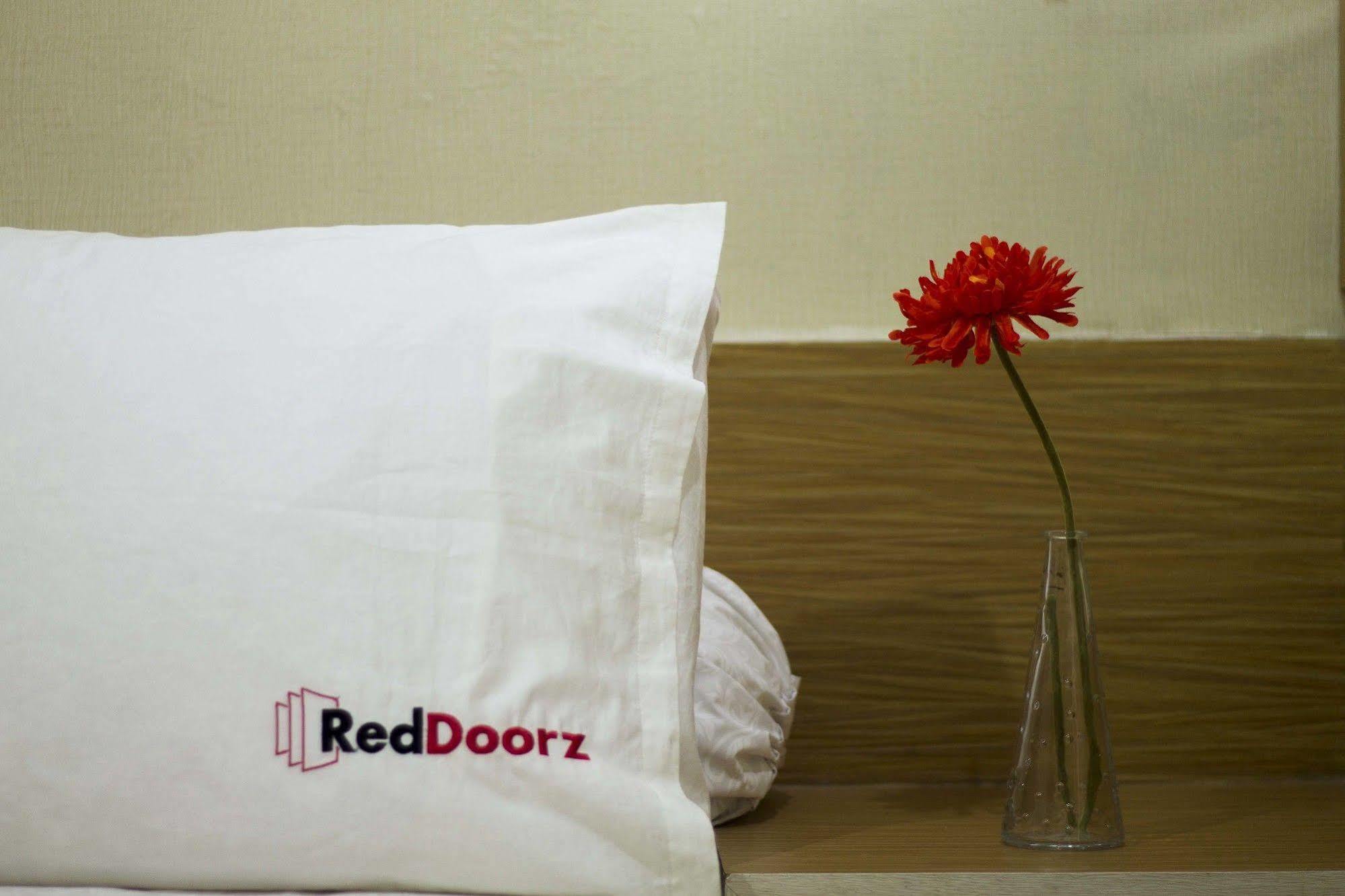 Hotel Reddoorz @ Cipete Dżakarta Zewnętrze zdjęcie